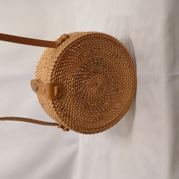 Round Rattan Bag - Picture 2 of 13